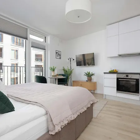 Browary Warszawskie Stylowe Studia Z Balkonami W Centrum By Renters Premium Warschau