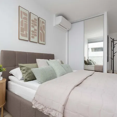Browary Warszawskie Stylowe Studia Z Balkonami W Centrum By Renters Premium * Warschau